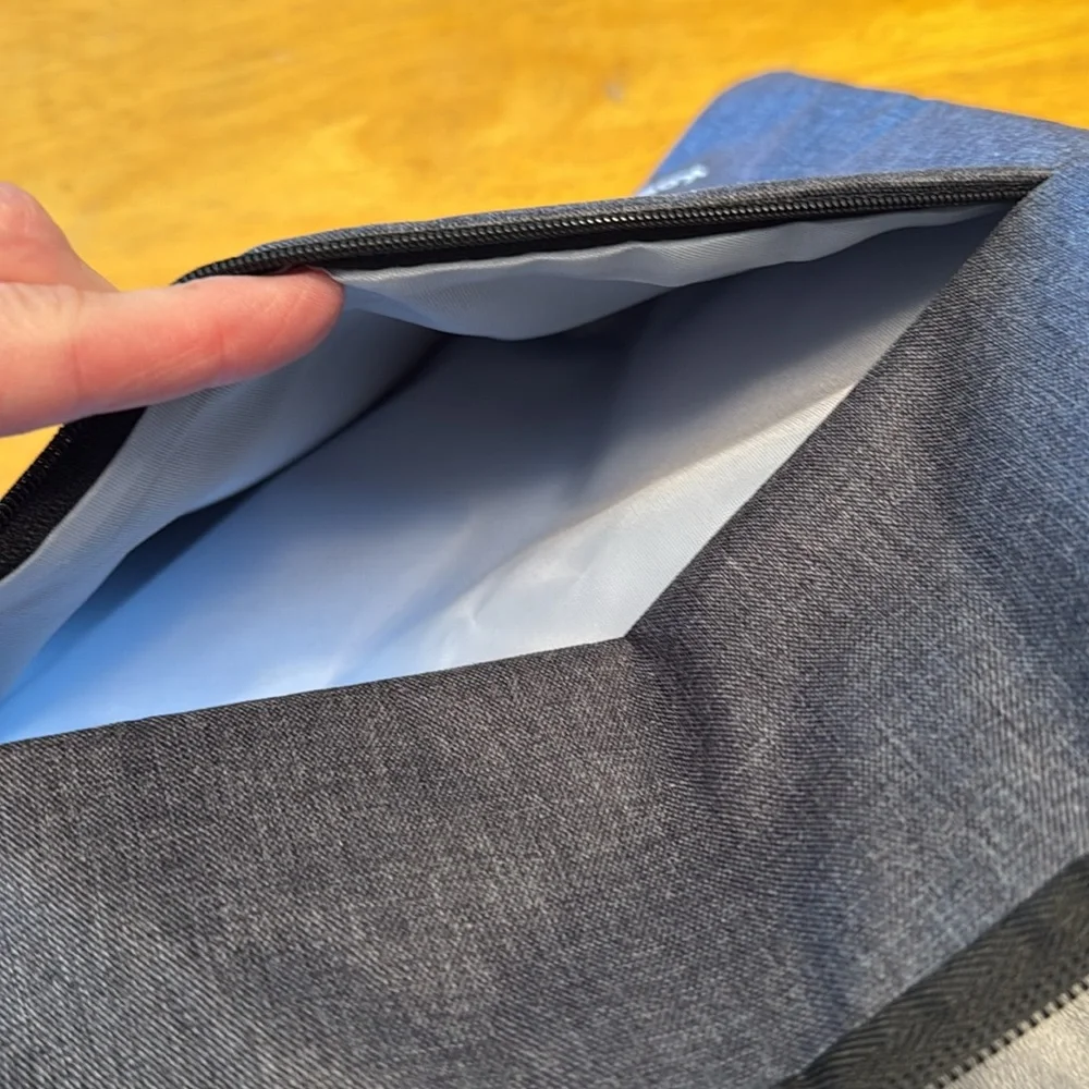 Kogzzen Navy Laptop Sleeve